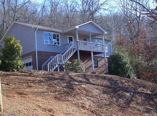 131 Pleasant Hill Dr, Franklin, NC 28734