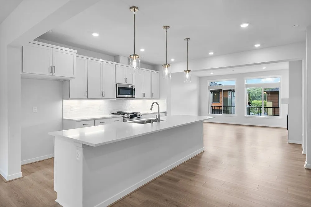 13216 NE 127th Way Unit C photo 1
