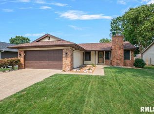 10 Hollybrook Dr, Springfield, IL 62702