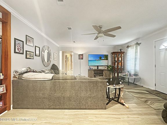 5th image of 379 Thomasville Rd
