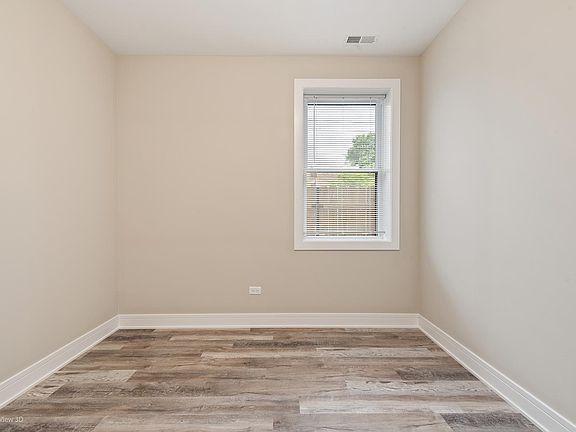 3rd image of 6526 S Maryland Ave #2