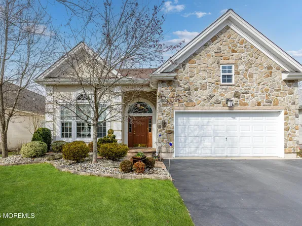 44 Gables Way, Jackson, NJ 08527