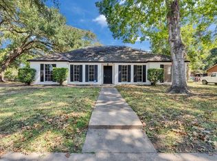 1215 Briar Ln, Wharton, TX 77488
