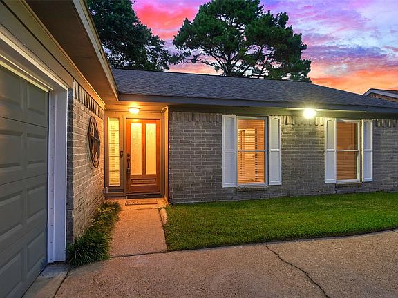 4th image of 22218 Fincastle Dr