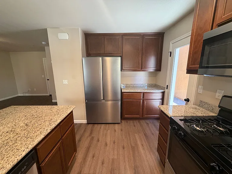 1194 Velarde Cir — Photo 14