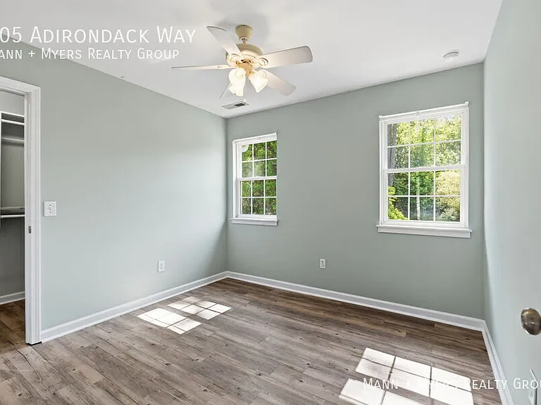 305 Adirondack Way — Photo 28