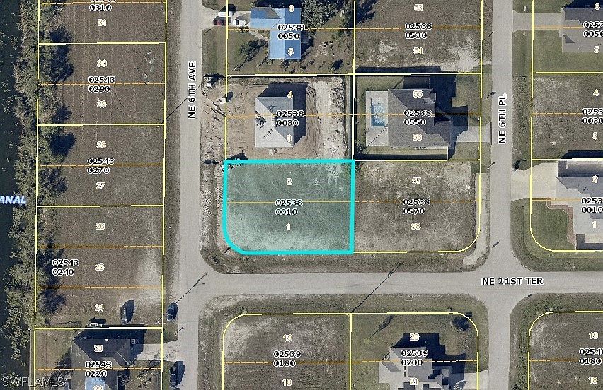 1st image of 2111 NE 6th Ave