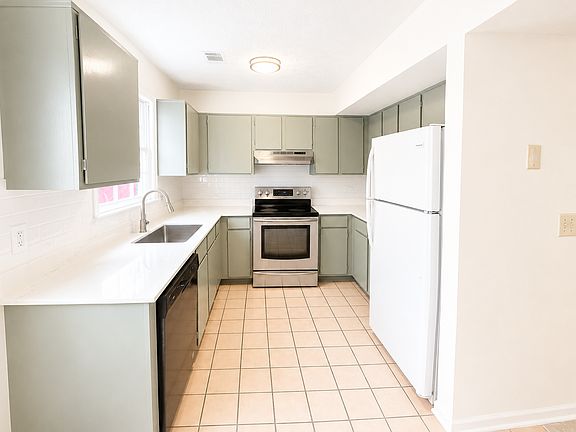 5th image of 1321 Sweet Pine Dr #1323