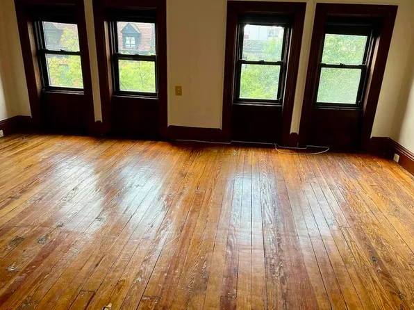 827 Carroll Street image 4 of 9