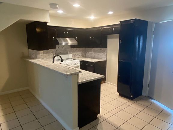 5th image of 12411 Osborne St Unit 119
