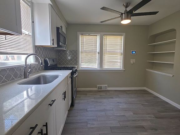 3rd image of 25280 Shoreview Ave