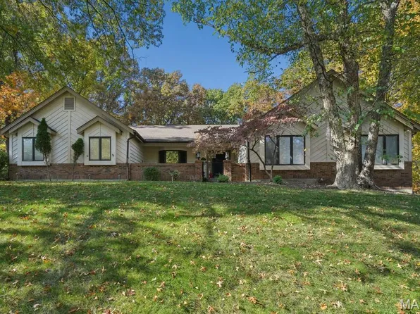 519 Black Canyon Ct, Ballwin, MO 63011