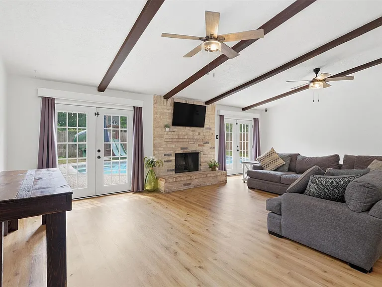 17211 Camberwell Green Ln — Photo 10