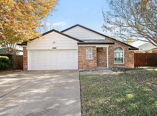 6721 Cherrytree Dr, Arlington, TX 76001