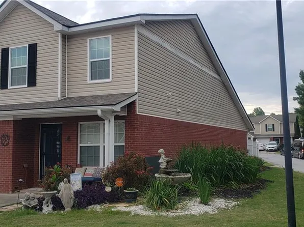 342 Tara Commons Cir, Loganville, GA 30052
