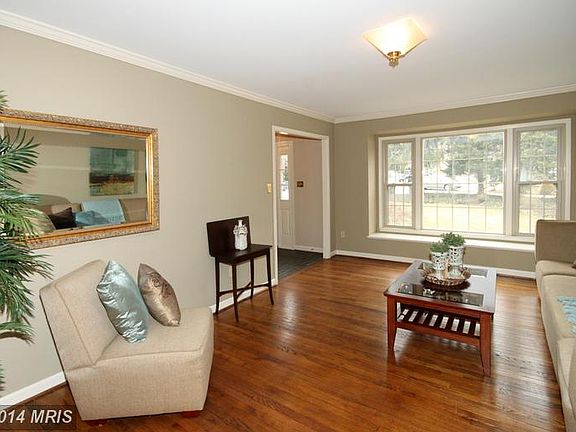 3rd image of 8306 Chapel Lake Ct