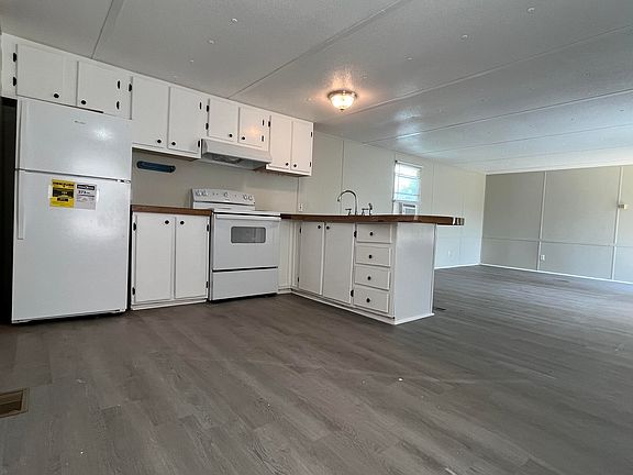 3rd image of 1063 Peaceful Dr #1