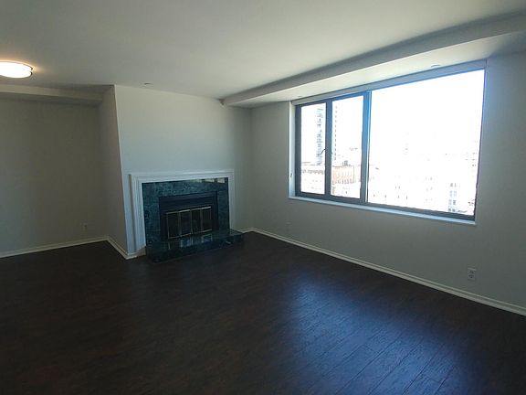 3rd image of 1699 California St #706