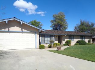 513 W Pat Dr, Clovis, CA 93612