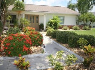 907 Spindle Palm Way, Apollo Beach, FL 33572