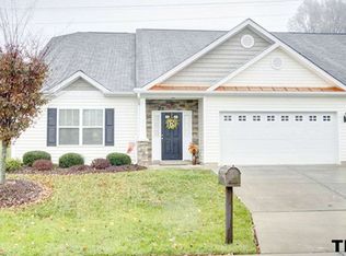 1405 Copperstone Village Dr, Mebane, NC 27302