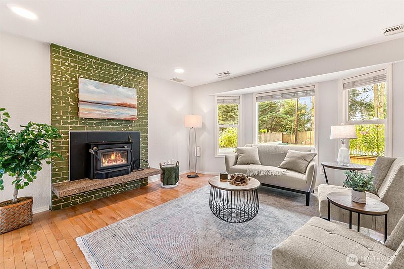 5th image of 11417 44th Drive NE