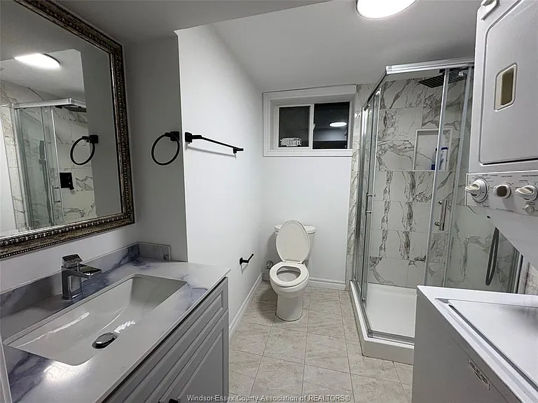 2148 Tecumseh Rd W #LOWER — Photo 7