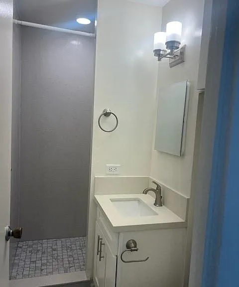 1702 Kewalo St #105 — Photo 7