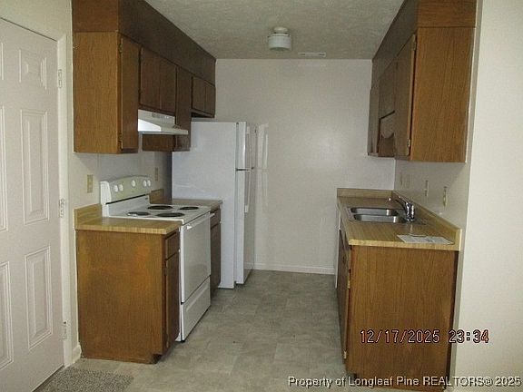 5th image of 1954 Glenwick Dr