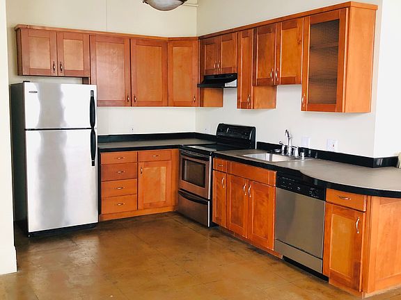 4th image of 108 W 2nd St APT 304