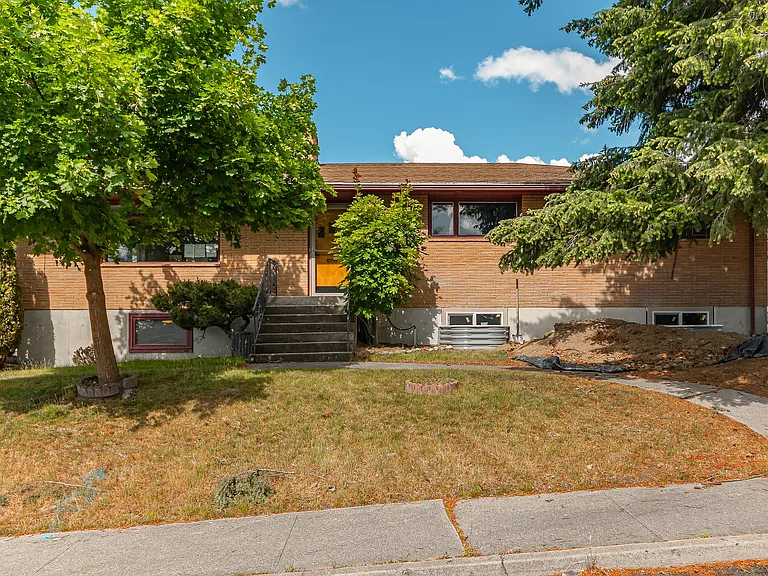 6532 N Drumheller St #2 — Photo 2