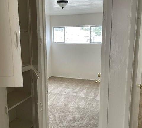 4th image of 2162 Grand Ave #2162
