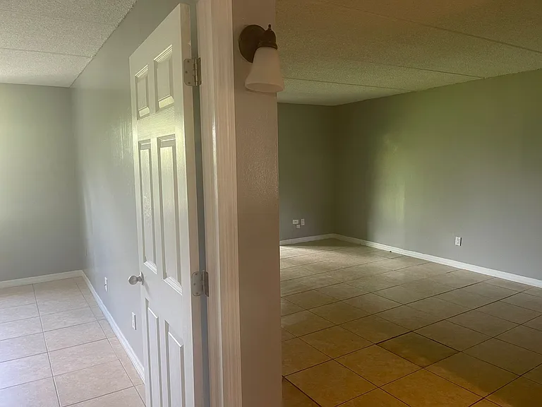 2874 Somerset Park Dr #203 — Photo 3