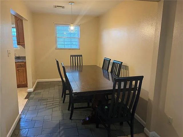 3 bed, 2.0 bath, 1500 sqft, $1,895 — Photo 4