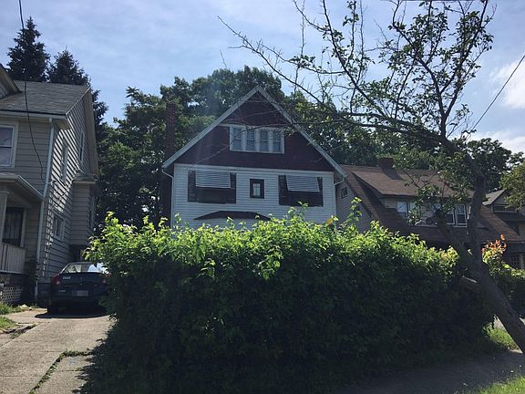 2nd image of 999 Parkwood Dr