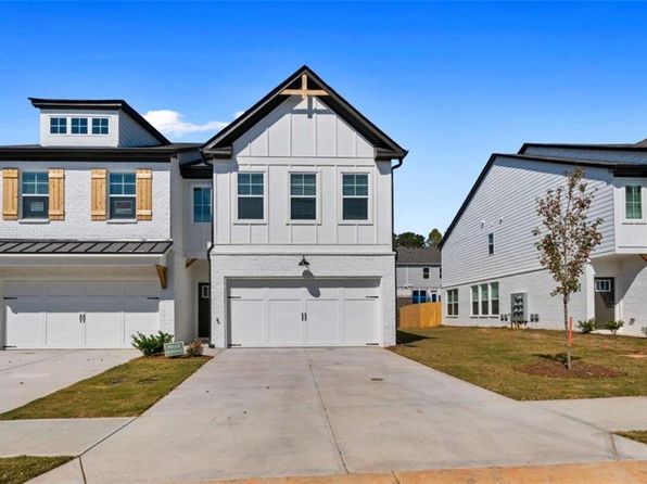 61 Auburn Woods Dr