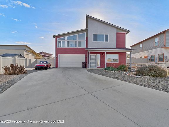 2nd image of 3143 Snake River Dr