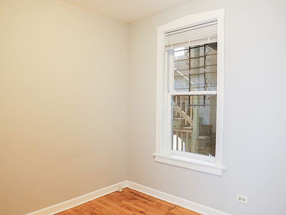 4th image of 5039 N Clark St APT 1E