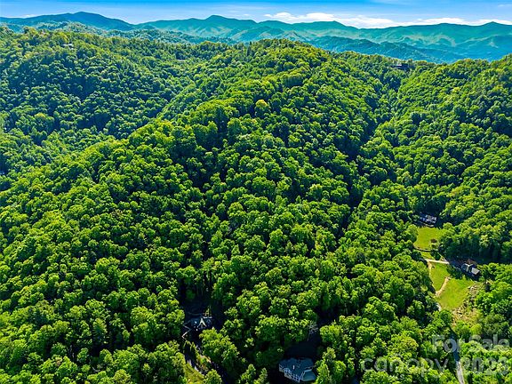 2nd image of 948 Cove Creek Ln