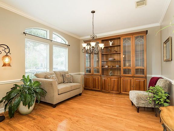 5th image of 2806 Scarlet Oak Ct