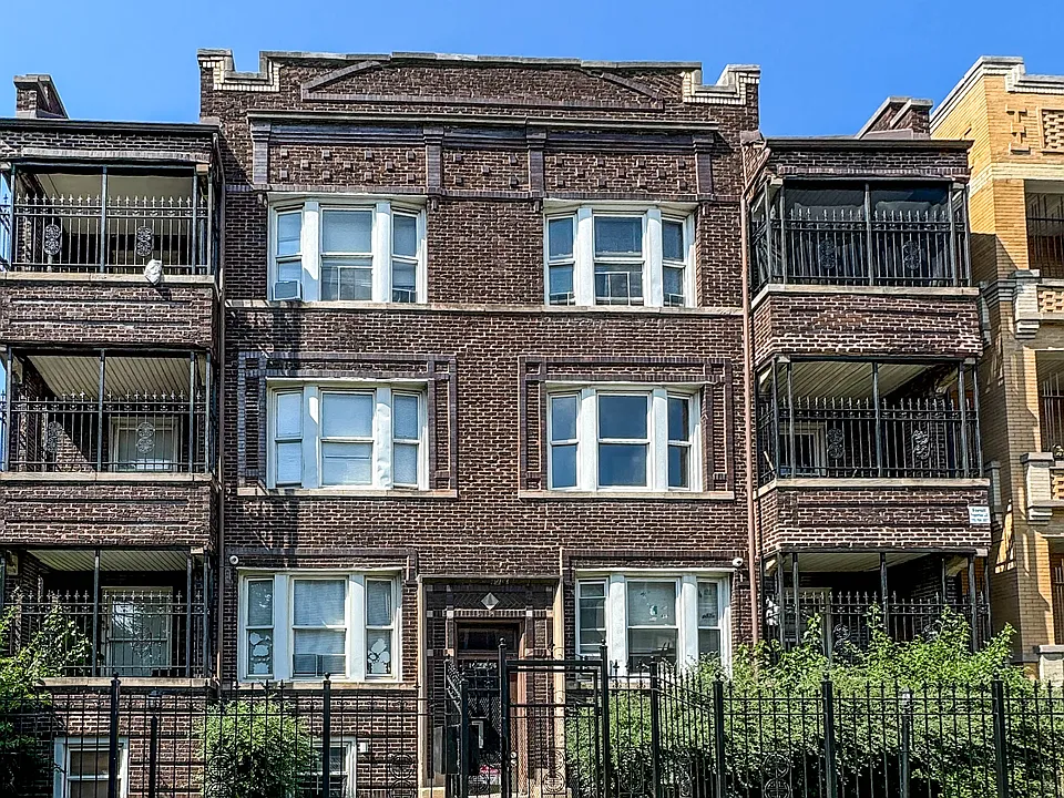 1444 E 67th Pl #1W