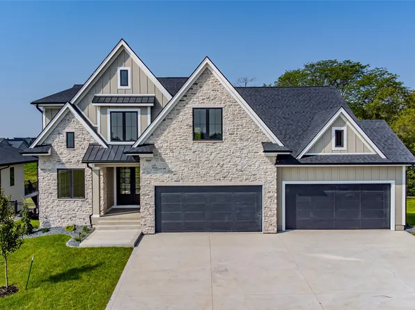 3974 NW 181st St, Clive, IA 50325