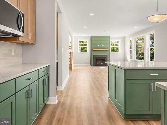 4th image of 2502 Melia Ct