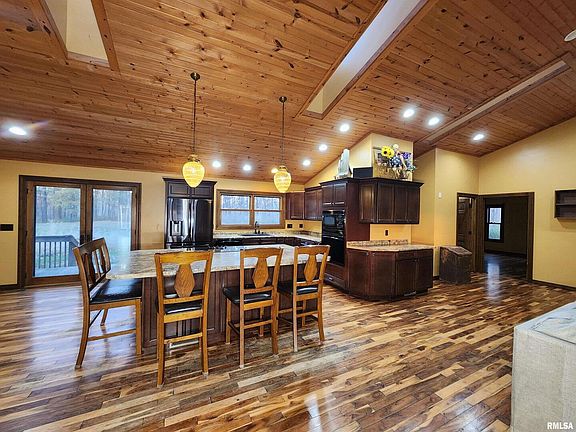 4th image of 253 Ween Rd