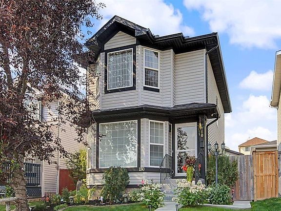 3rd image of 180 Country Hills Hts NW