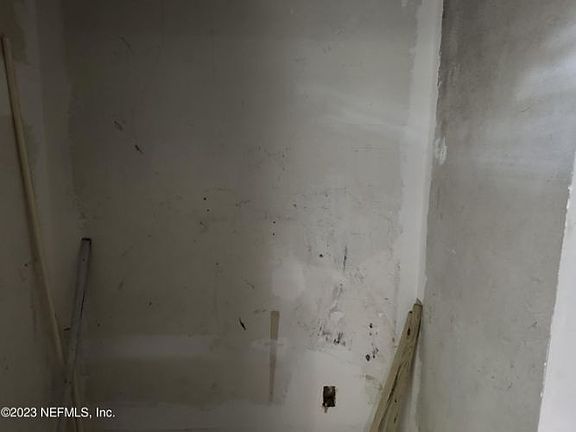 3rd image of 1352 W 16th St #3-89