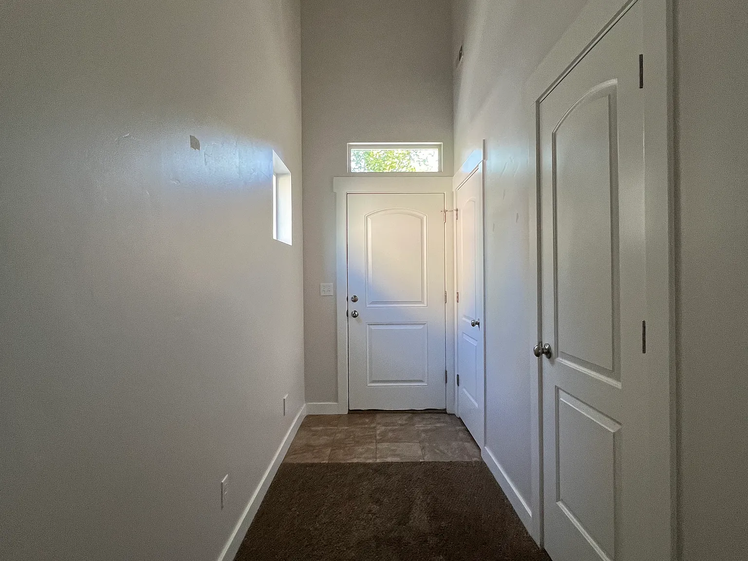 3 bed, 2.5 bath, 1640 sqft, $2,300 — Photo 3