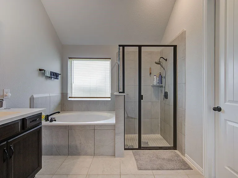 3507 Sunburst Ct — Photo 37