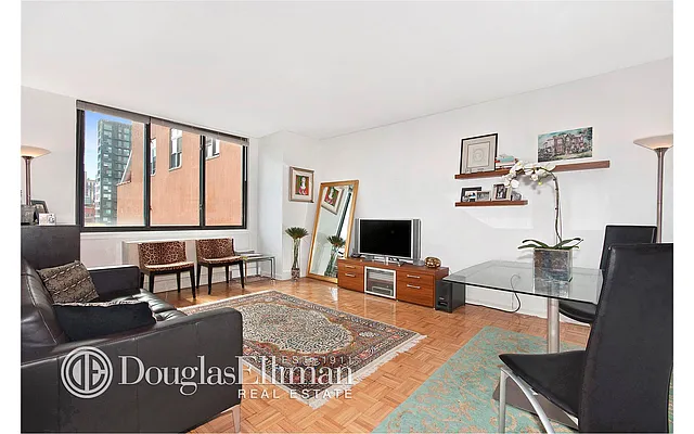 Sold by Douglas Elliman | media 22