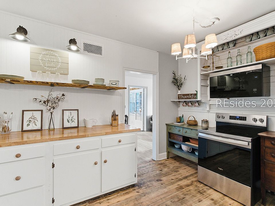 1st image of 544 3rd Avenue
